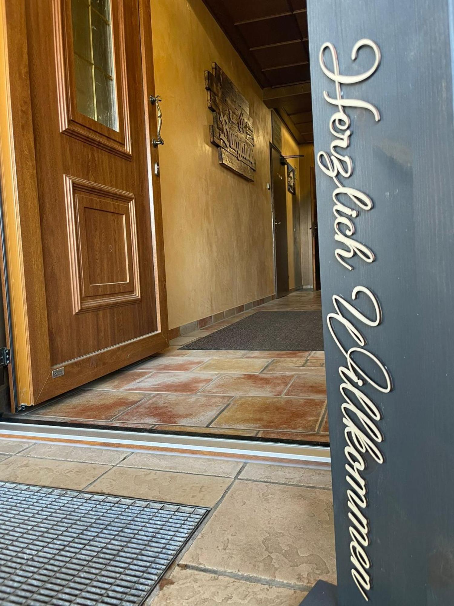 Gasthof Zur Burgruine Pottenstein Eksteriør billede